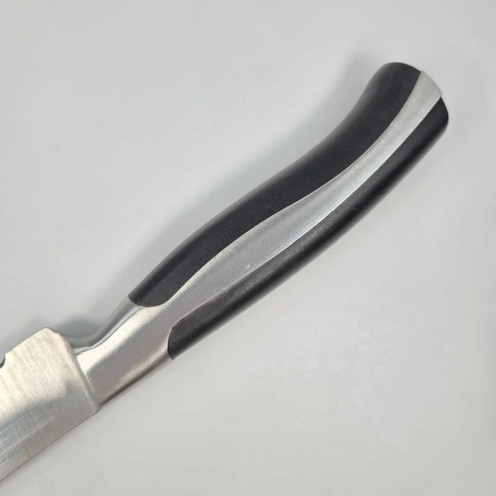 Oneida Vanguard Collection Serrated Bread Knife Stainless Steel Black Handle 8in